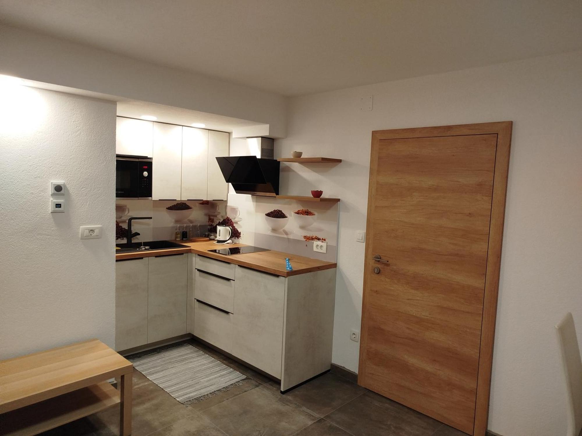 Apartma Mamut 1850 カムニーク エクステリア 写真