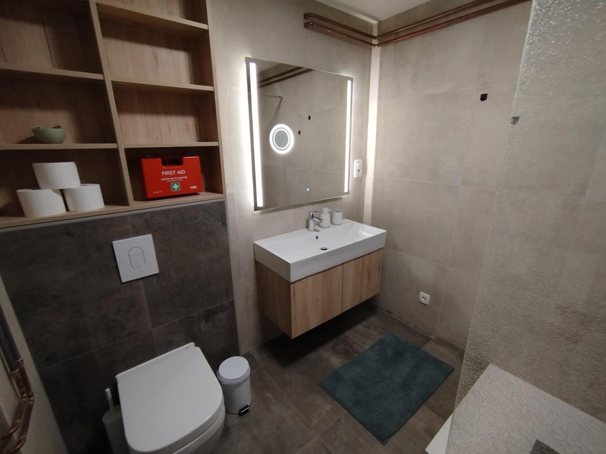 Apartma Mamut 1850 カムニーク エクステリア 写真